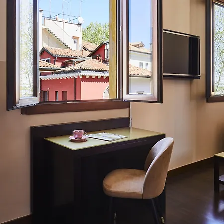 Hotel Indigo - Sant'elena By Ihg Venecia