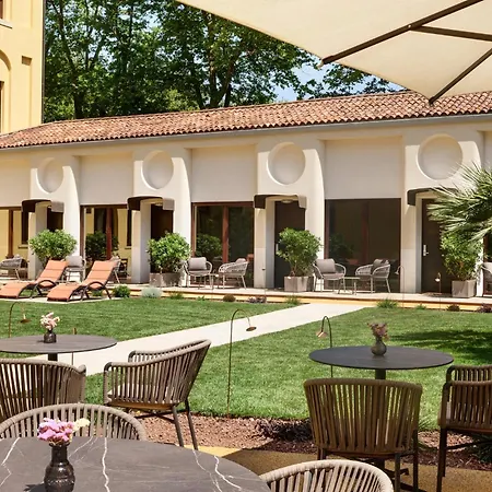 מלון Indigo - Sant'elena By Ihg 4*